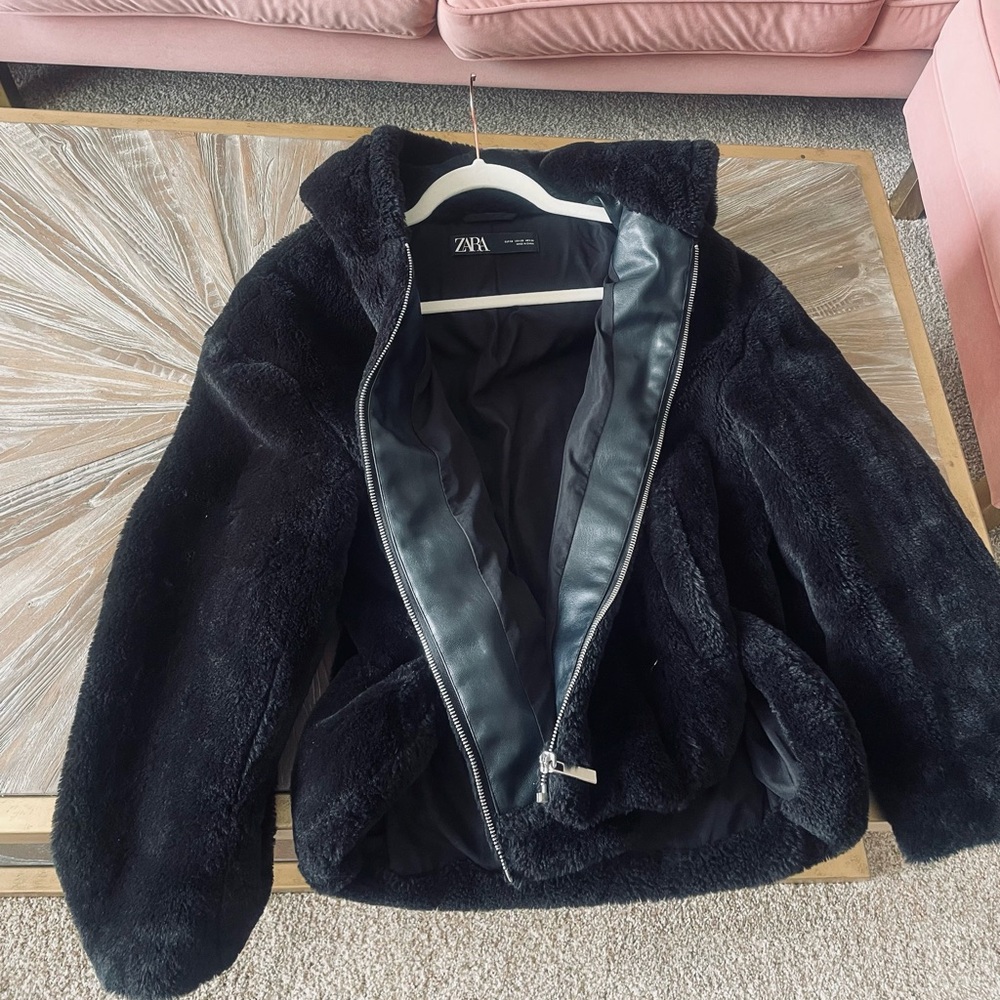 Zara Black Faux Fur Jacket for Women XS